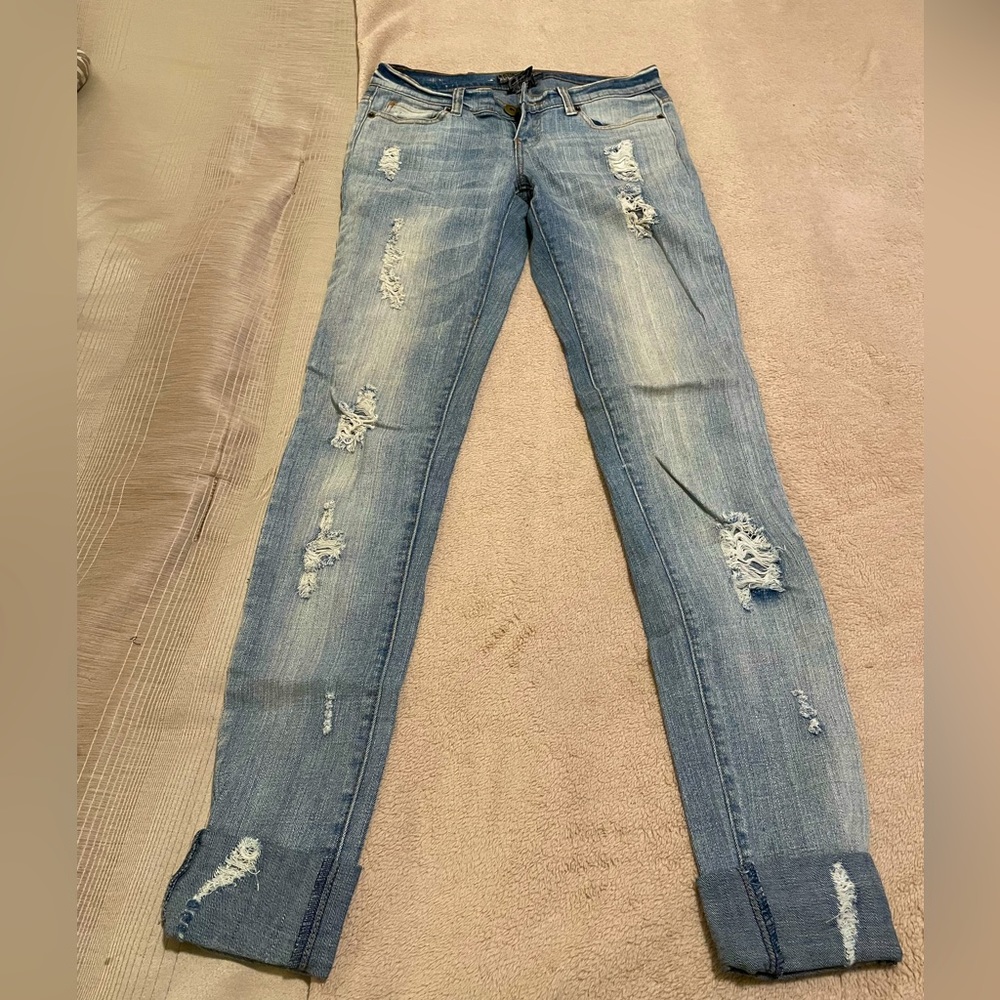 Royal Blue Distressed Skinny Jeans in Size 3 Long in Light Blue